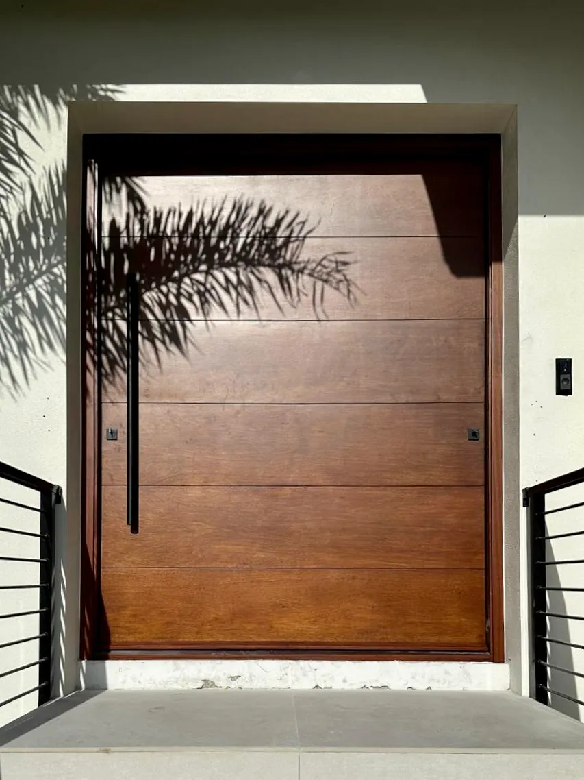 Hurricane-Pivot-Doors-Boca-Raton-Taybooto-109899_1