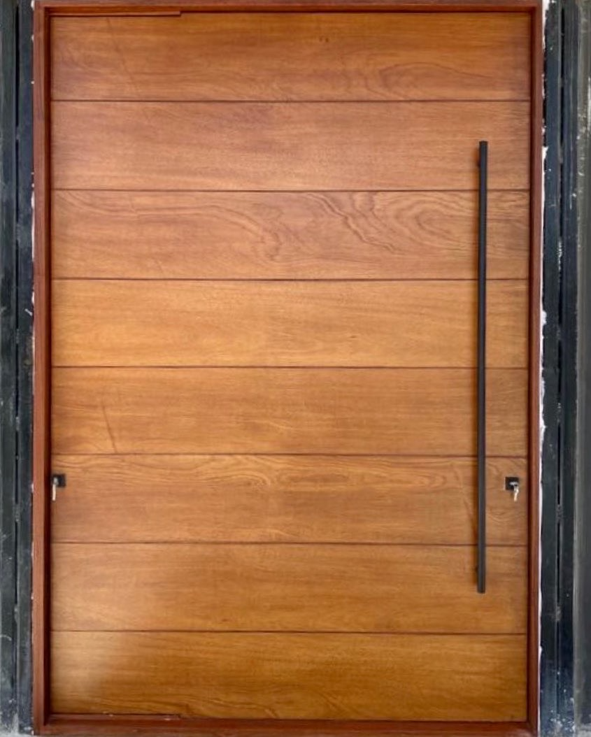 Hurricane-Pivot-Doors-Broward-Taybooto_94335_1