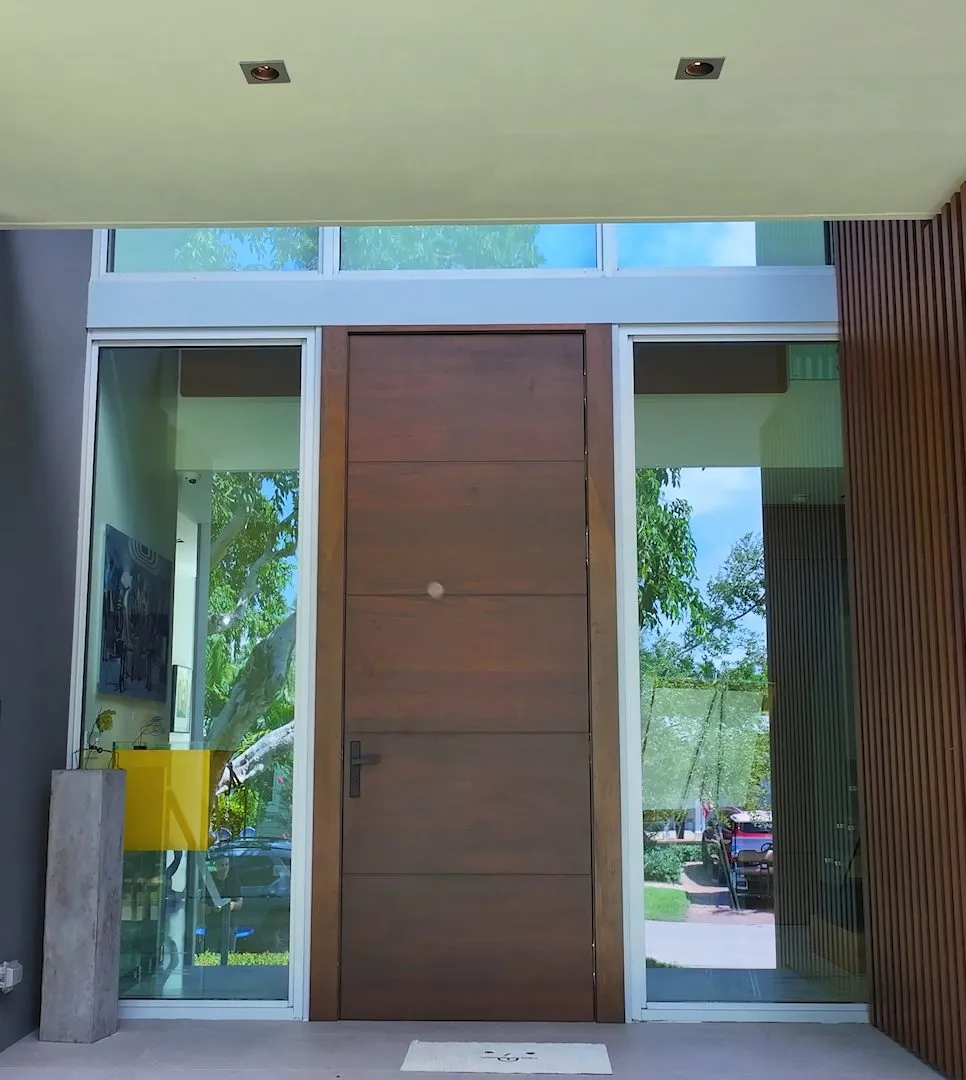 Hurricane-Pivot-Doors-Fort-Lauderdale-Taybooto_2-3