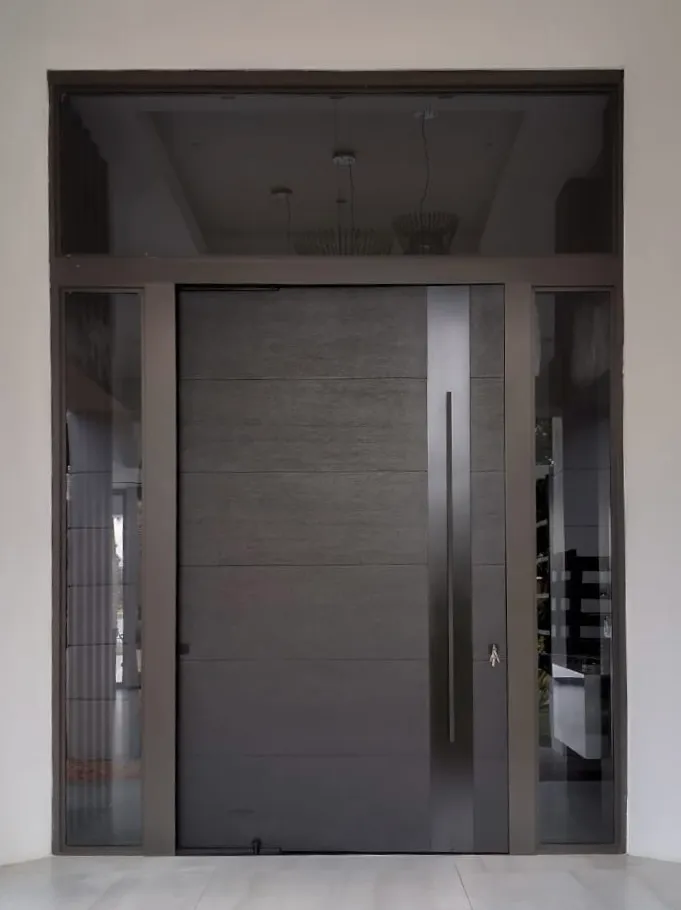 Hurricane-Pivot-Doors-Fort-Lauderdale-Varberg-103284_1