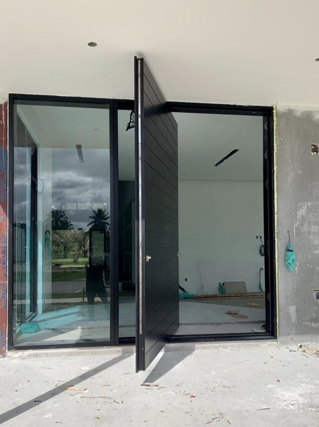 Hurricane-Pivot-Doors-Hialeah-Taybooto_95120_4