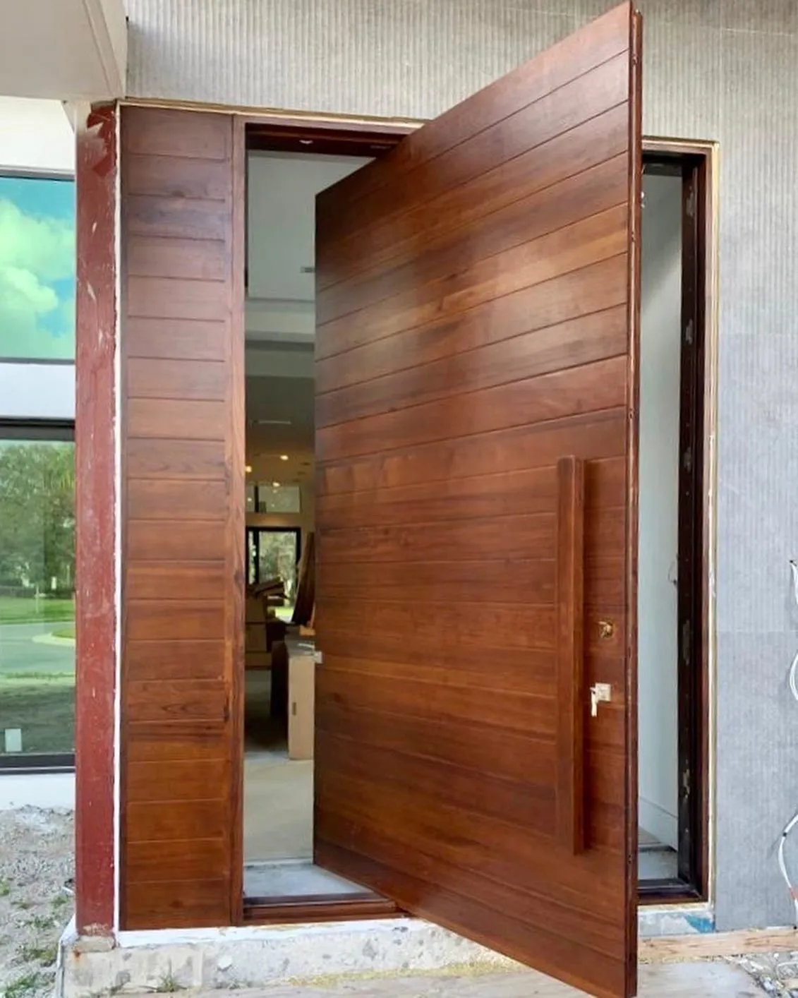 Hurricane-Pivot-Doors-Homestead-Taybooto_95122_1