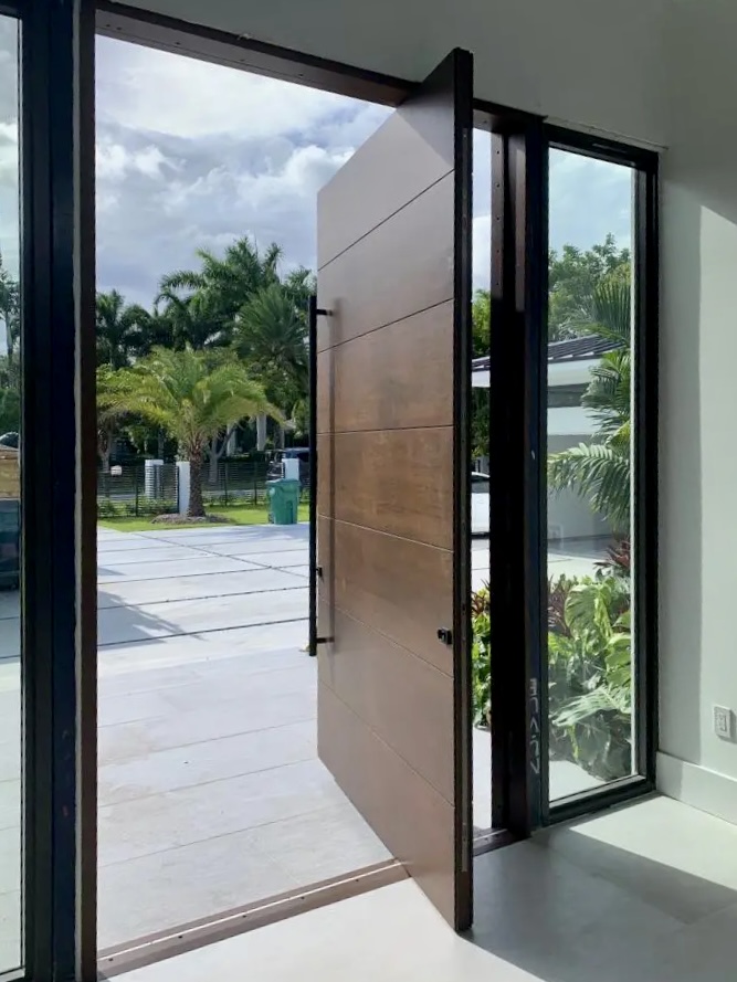 Hurricane-Pivot-Doors-Miami-Taybooto_95139