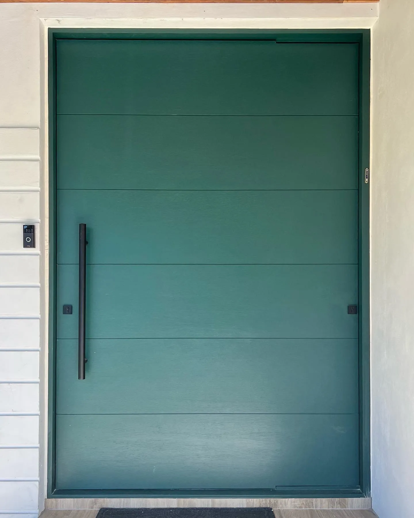 Hurricane-Pivot-Doors-Miramar-Taybooto-109110_1